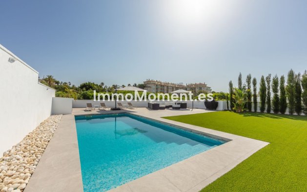 Resale - Detached villa - Manilva - La Duquesa