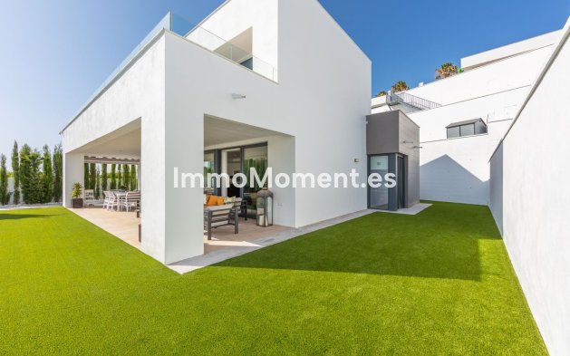 Resale - Detached villa - Manilva - La Duquesa