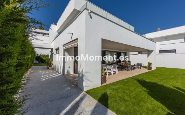 Resale - Detached villa - Manilva - La Duquesa