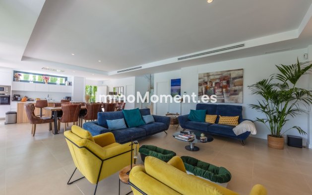 Resale - Detached villa - Manilva - La Duquesa