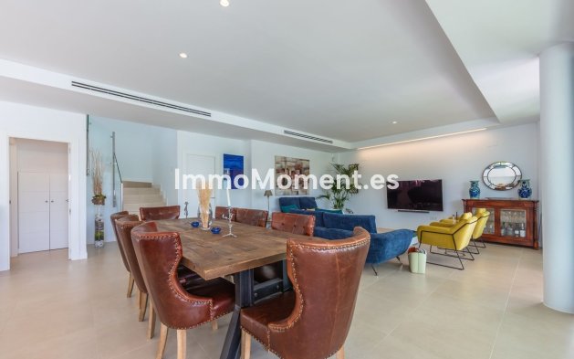 Resale - Detached villa - Manilva - La Duquesa