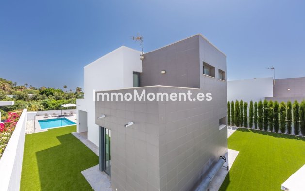 Resale - Detached villa - Manilva - La Duquesa