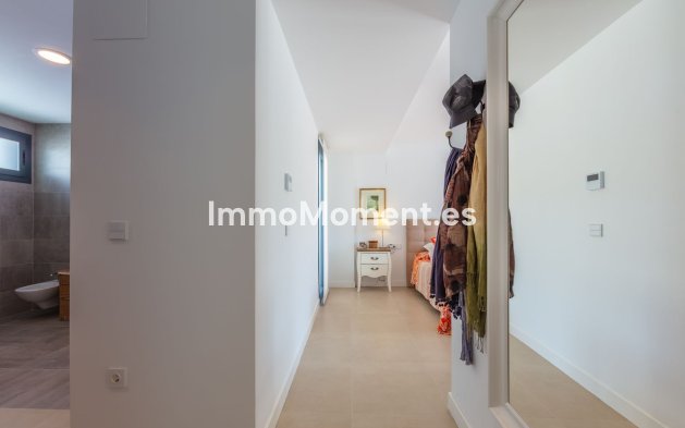 Resale - Detached villa - Manilva - La Duquesa