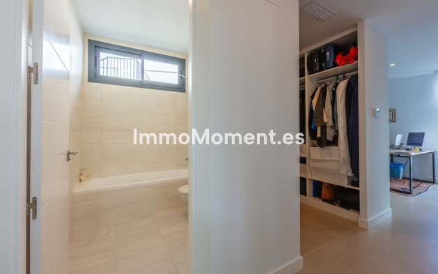 Resale - Detached villa - Manilva - La Duquesa