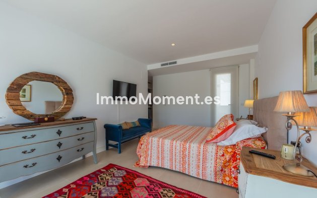 Resale - Detached villa - Manilva - La Duquesa