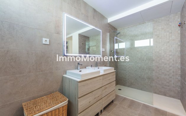 Resale - Detached villa - Manilva - La Duquesa