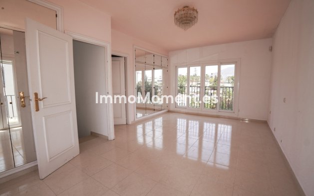 Reventa - Villa independiente - Marbella - Nueva Andalucía