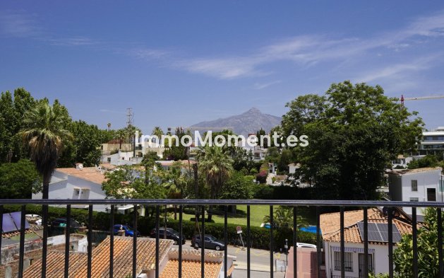 Reventa - Villa independiente - Marbella - Nueva Andalucía