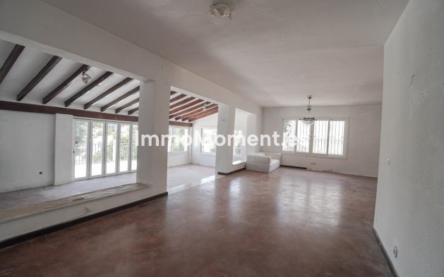 Reventa - Villa independiente - Marbella - Nueva Andalucía