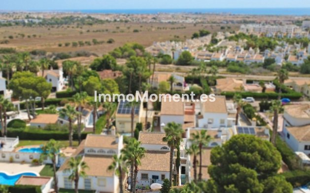Bestaande woning - Vrijstaande villa - Orihuela - Villamartín