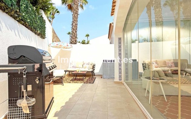 Bestaande woning - Vrijstaande villa - Orihuela - Villamartín