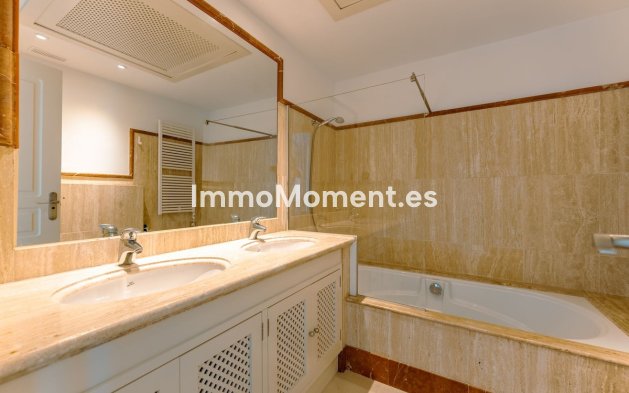 Revente - Maison mitoyenne - Estepona  - New Golden Mile