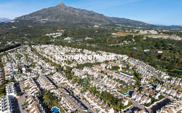 Bestaande woning - Rijtjeshuis - Marbella - Nueva Andalucía