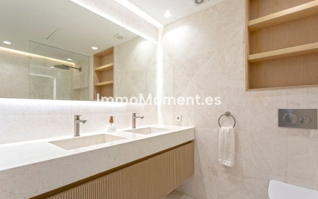 Resale - Apartment - Marbella - Guadalmina Alta