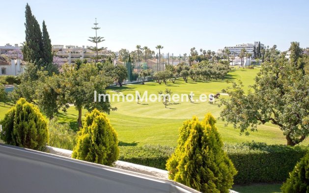 Resale - Apartment - Marbella - Guadalmina Alta