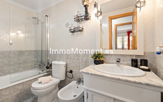Revente - Appartement - Estepona  - Estepona Centro