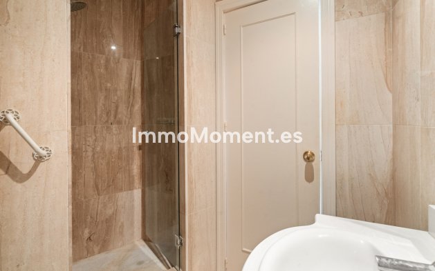 Revente - Appartement - Estepona  - Estepona Centro