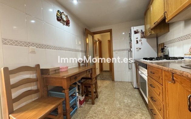 Wiederverkauf - Wohnung - Estepona  - Estepona Centro