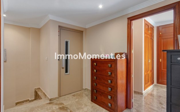 Revente - Villa individuelle - Estepona  - Estepona Centro