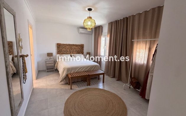 Bestaande woning - Vrijstaande villa - Torrevieja - Torrevieja Centro