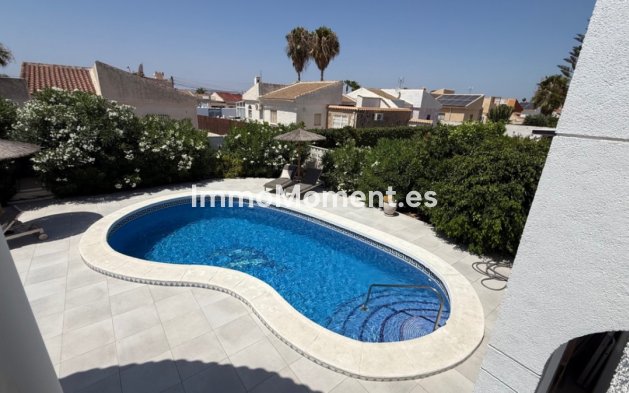 Bestaande woning - Vrijstaande villa - Torrevieja - Torrevieja Centro