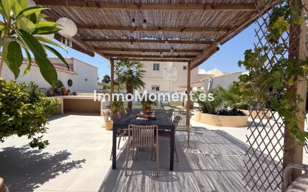 Bestaande woning - Vrijstaande villa - Torrevieja - Torrevieja Centro