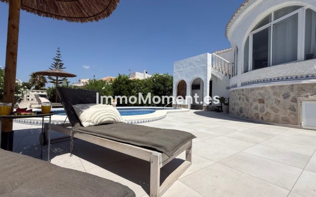 Bestaande woning - Vrijstaande villa - Torrevieja - Torrevieja Centro