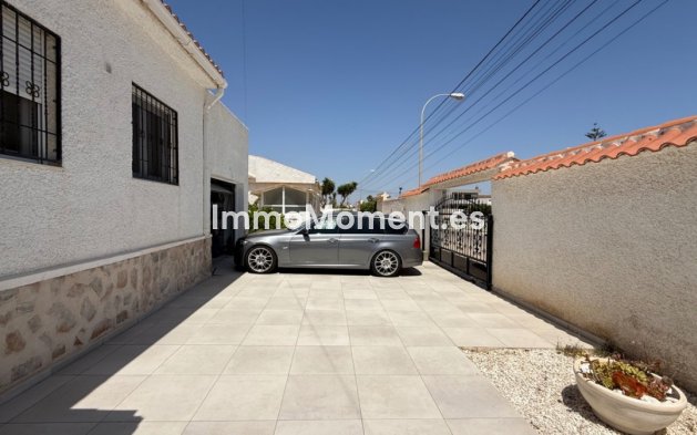 Bestaande woning - Vrijstaande villa - Torrevieja - Torrevieja Centro
