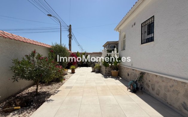 Bestaande woning - Vrijstaande villa - Torrevieja - Torrevieja Centro