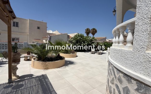 Bestaande woning - Vrijstaande villa - Torrevieja - Torrevieja Centro