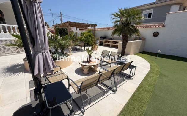 Bestaande woning - Vrijstaande villa - Torrevieja - Torrevieja Centro