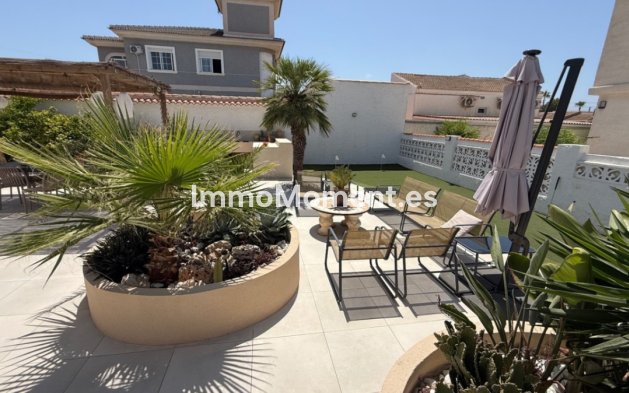 Bestaande woning - Vrijstaande villa - Torrevieja - Torrevieja Centro