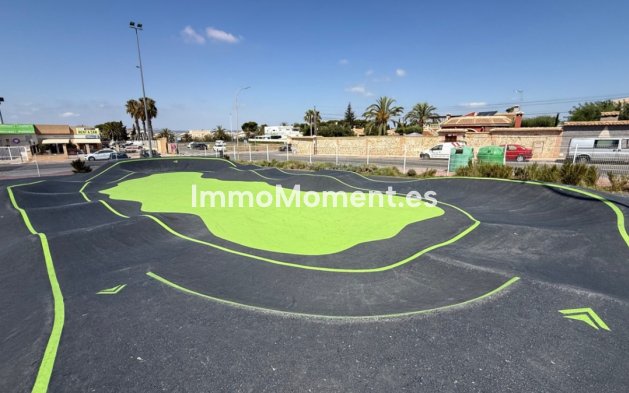 Bestaande woning - Vrijstaande villa - Torrevieja - Torrevieja Centro