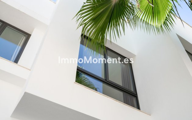 Bestaande woning - Rijtjeshuis - Estepona  - Estepona Centro