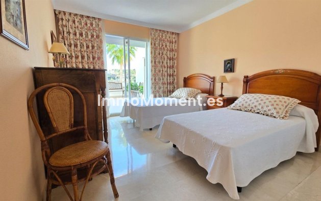 Resale - Apartment - Benahavís - La Quinta