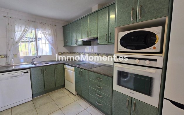Resale - Apartment - Benahavís - La Quinta