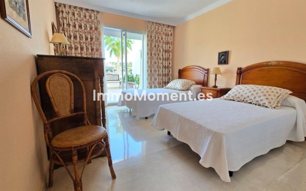 Resale - Apartment - Benahavís - La Quinta