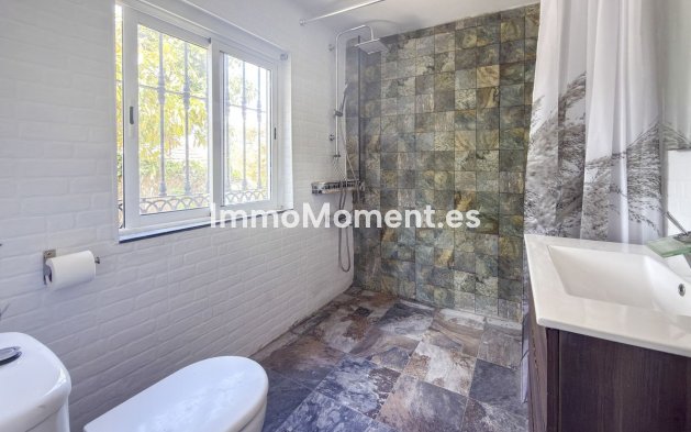 Resale - Country house - Inland  - Coín