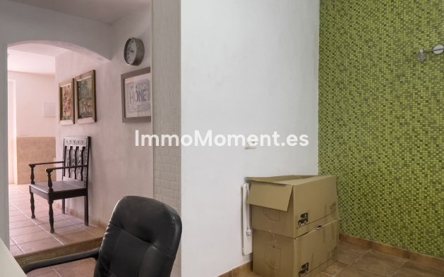 Resale - Country house - Inland  - Coín