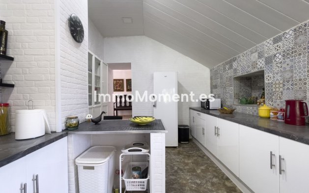 Resale - Country house - Inland  - Coín