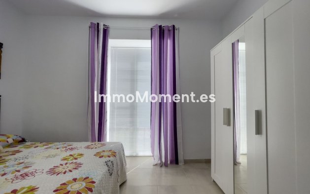 Resale - Country house - Inland  - Coín