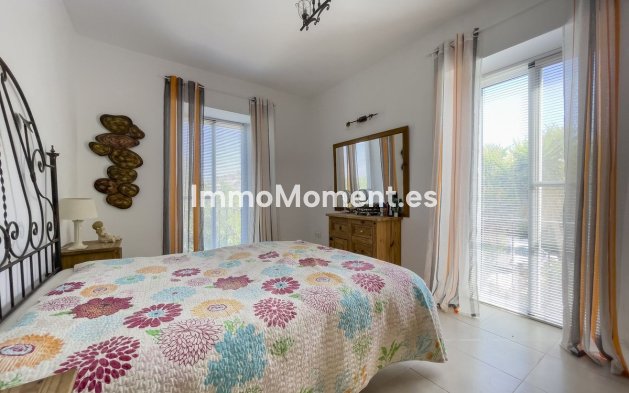 Resale - Country house - Inland  - Coín