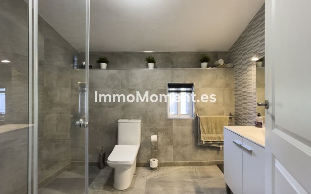 Resale - Country house - Inland  - Coín