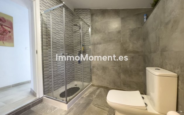 Resale - Country house - Inland  - Coín