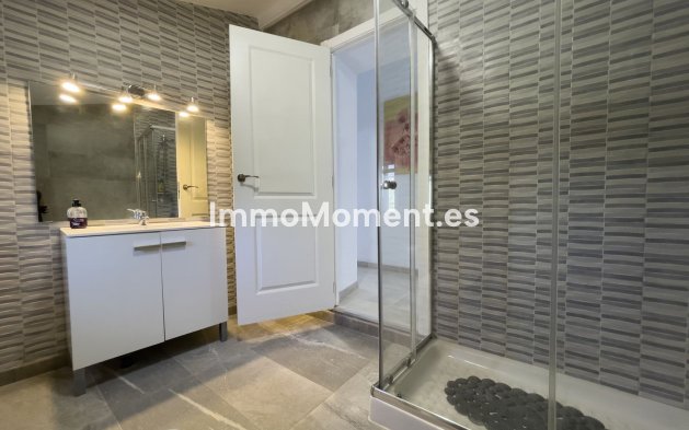 Resale - Country house - Inland  - Coín