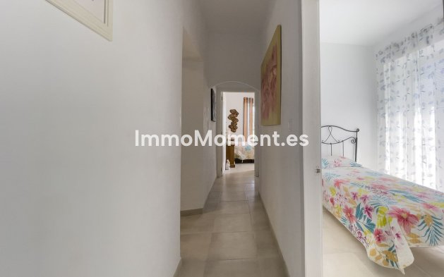 Resale - Country house - Inland  - Coín