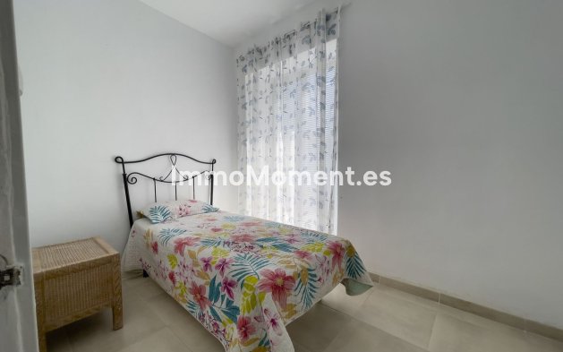 Resale - Country house - Inland  - Coín