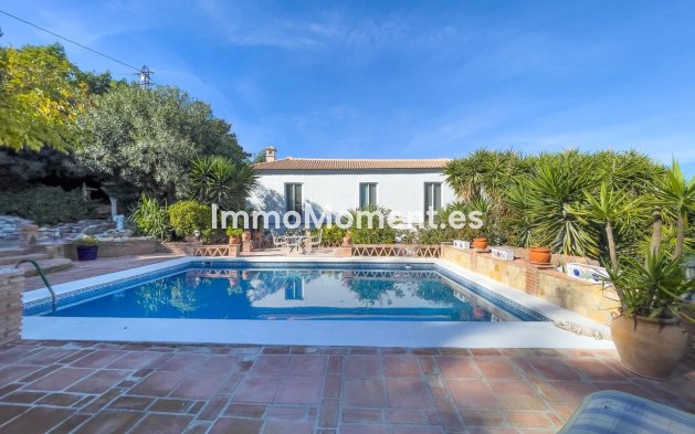 Resale - Country house - Inland  - Coín