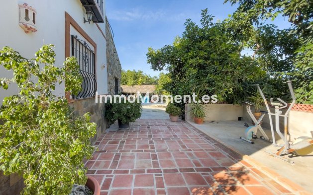 Resale - Country house - Inland  - Coín