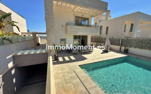 Wiederverkauf - Freistehende Villa - Orihuela - Villamartín